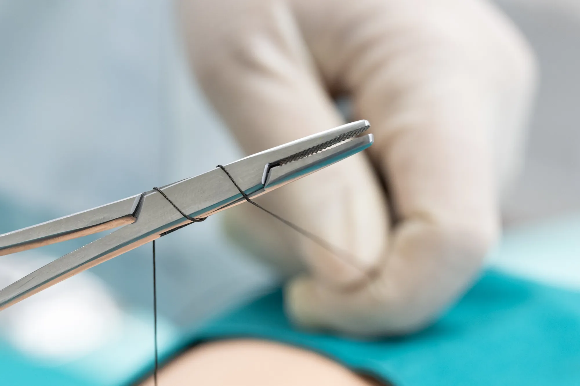 Corso Suture Chirurgiche su Preparato Anatomico Umano